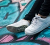 Met deze schoenen zit je altijd goed: Zo combineer je sneakers, laarzen en meer
