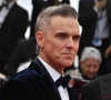 Robbie Williams getuigt emotioneel: “Mis essentiële hormonen"