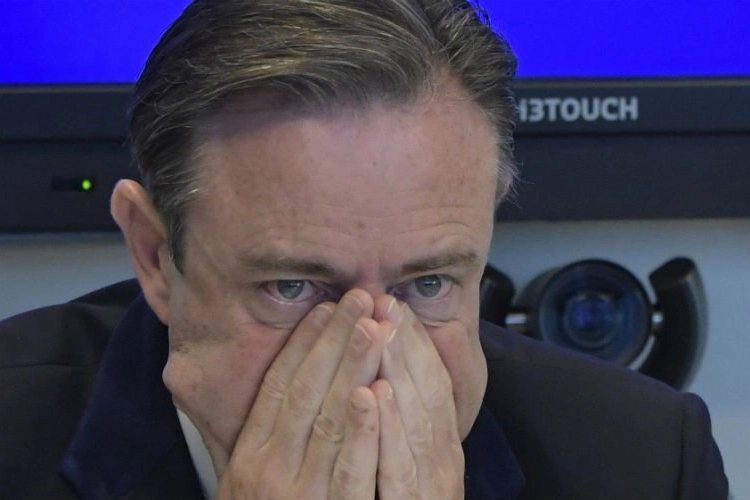 Bart De Wever dacht dat zijn vrouw dood was: “Ik heb meteen de ambulance gebeld”