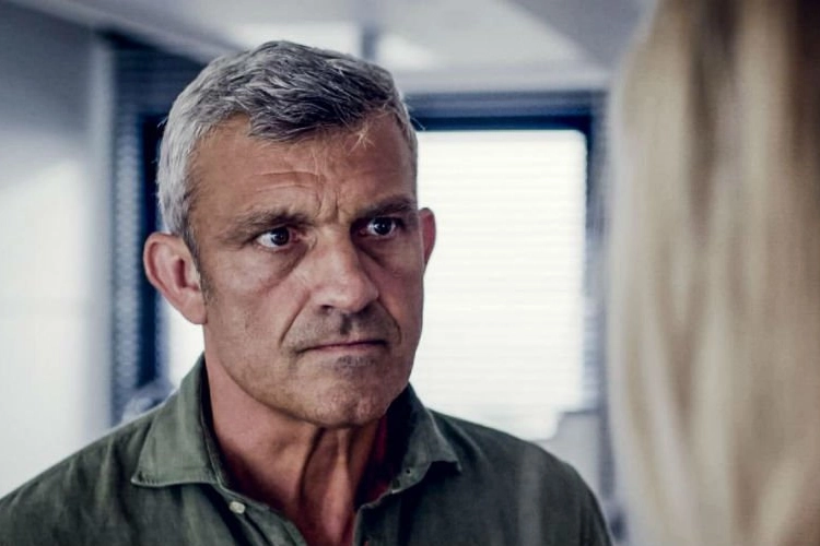 Peter Bulckaen doet belangrijke onthulling over verhaallijn in ‘Familie’: “Dit staat er te gebeuren tussen Mathias en Lars”