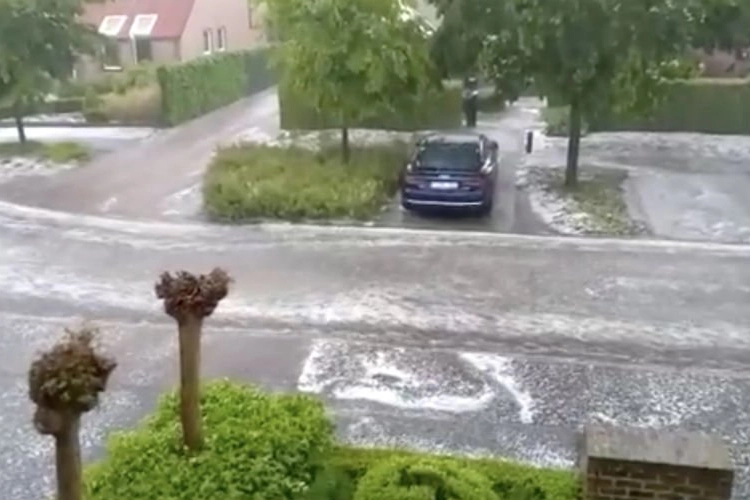 Weerman waarschuwt na hevige regenval van zondag: “Dit gaat op termijn steeds vaker voorkomen”
